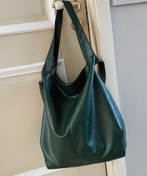 LA VORAGINE(ラ ヴォラジネ)の「A4対応大容量ショルダーバッグ 2WAY シンプルレザートートバッグ(トートバッグ・レディース・グリーン/ブラック/アイボリー・FREE)」の10枚目の写真