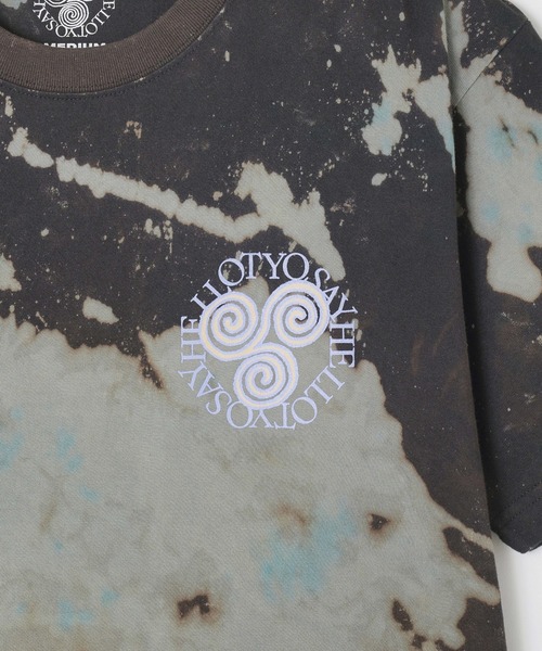 SAYHELLO（セイハロー）の「SAY HELLO D.Y.E SLAP LOGO S/S TEE 24SS-06（Tシャツ/カットソー・メンズ・ブラウン/ブラック・MEDIUM/LARGE）」の9枚目の写真