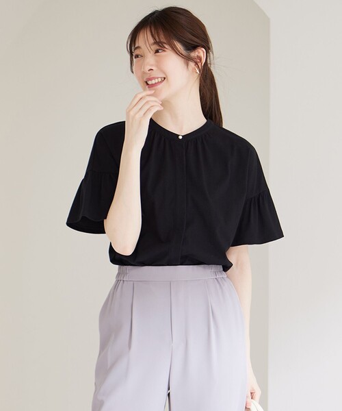 ANY SIS（エニィスィス）の「汗ジミ防止加工カット ブラウス（Tシャツ/カットソー・レディース・ブラック系/アイボリー系/ライトグリーン系/パープル系/イエロー系・2）」の2枚目の写真