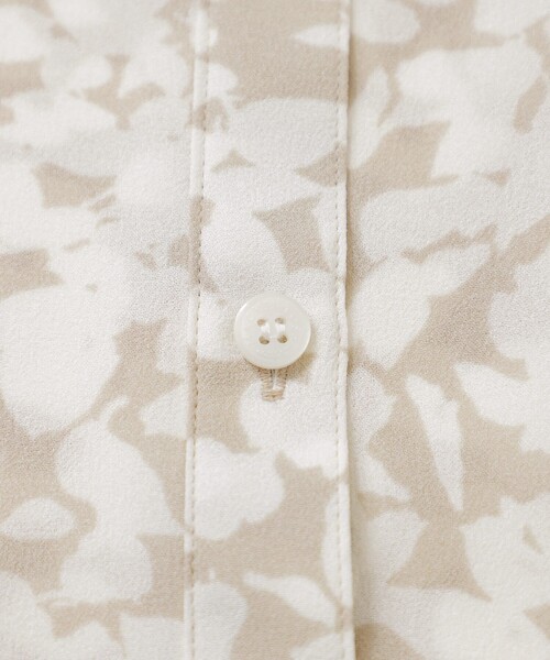 MACKINTOSH LONDON（マッキントッシュ ロンドン）の「【エクラ掲載】シルエットフラワーブラウス（シャツ/ブラウス・レディース・ベージュ/ブラック・38）」の8枚目の写真