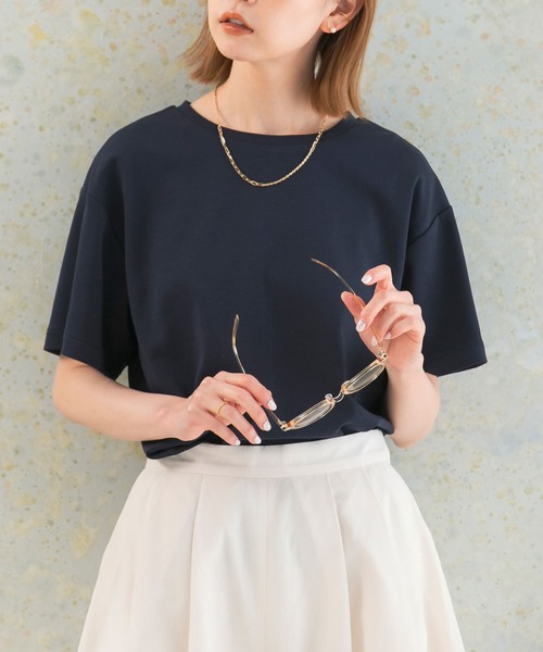 URBAN RESEARCH ROSSO WOMEN(アーバンリサーチ ロッソ)の「汗染み防止スーピマコットンTシャツ(Tシャツ/カットソー・レディース・オフホワイト/ライトベージュ/ライトグレー/ネイビー・FREE)」の4枚目の写真