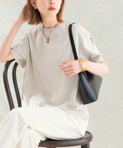 URBAN RESEARCH ROSSO WOMEN(アーバンリサーチ ロッソ)の「汗染み防止スーピマコットンTシャツ(Tシャツ/カットソー・レディース・オフホワイト/ライトベージュ/ライトグレー/ネイビー・FREE)」の3枚目の写真