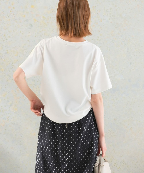 URBAN RESEARCH ROSSO WOMEN(アーバンリサーチ ロッソ)の「汗染み防止スーピマコットンTシャツ(Tシャツ/カットソー・レディース・オフホワイト/ライトベージュ/ライトグレー/ネイビー・FREE)」の6枚目の写真