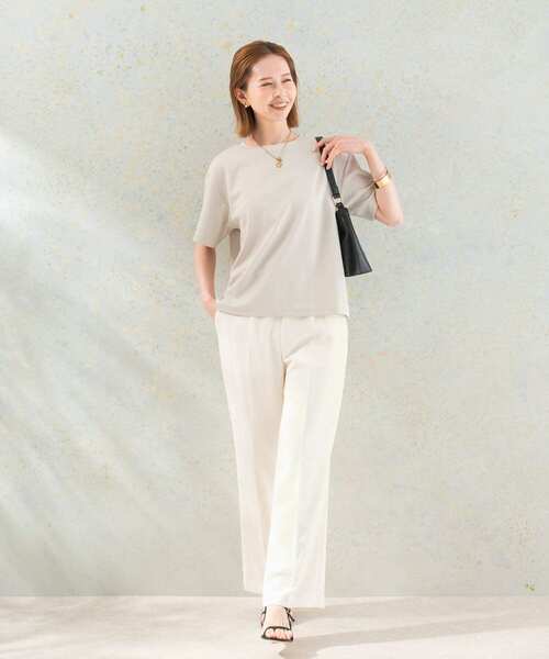 URBAN RESEARCH ROSSO WOMEN(アーバンリサーチ ロッソ)の「汗染み防止スーピマコットンTシャツ(Tシャツ/カットソー・レディース・オフホワイト/ライトベージュ/ライトグレー/ネイビー・FREE)」の10枚目の写真