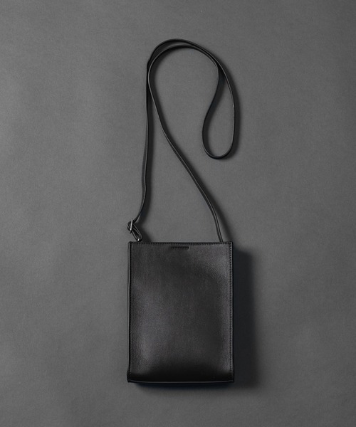 CASPER JOHN（キャスパージョン）の「Cow leather mini shoulder bag/カウレザーミニショルダーバッグ（ショルダーバッグ・メンズ・ブラック・FREE）」の5枚目の写真