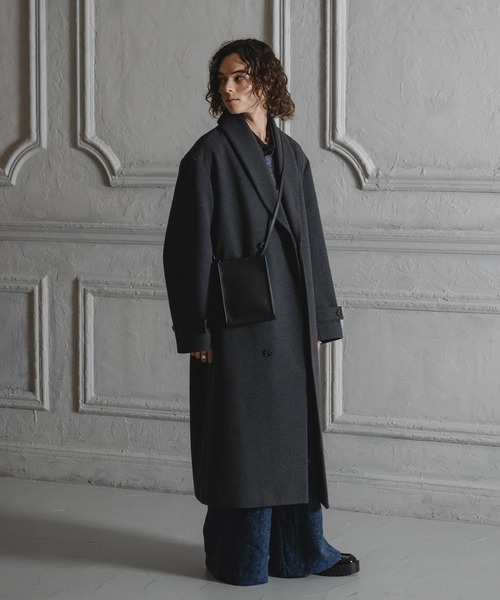 CASPER JOHN（キャスパージョン）の「Cow leather mini shoulder bag/カウレザーミニショルダーバッグ（ショルダーバッグ・メンズ・ブラック・FREE）」の4枚目の写真