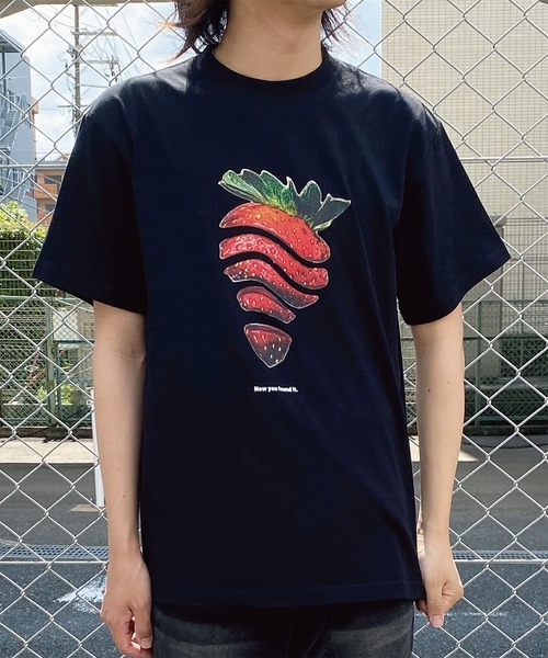 UNIT CHEST（ユニットチェスト）の「【UNIT CHEST】unique unisex T-shirt　OIF designer eggs コラボT Strawberry byHARUKA YAMASAKI（Tシャツ/カットソー・メンズ・ブラック/ホワイト・L/M/S）」の16枚目の写真