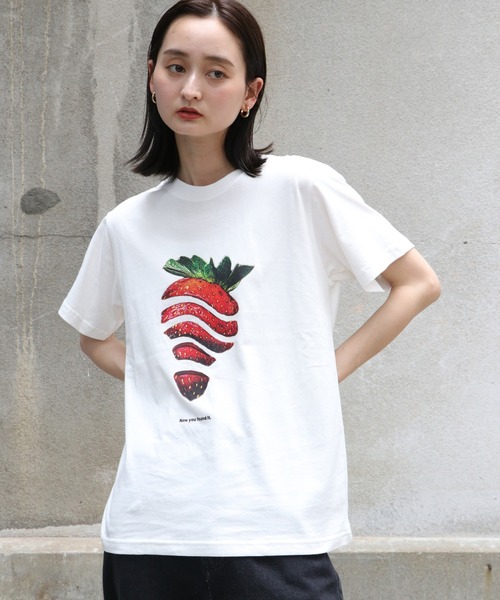 UNIT CHEST(ユニットチェスト)の「【UNIT CHEST】unique unisex T-shirt OIF designer eggs コラボT Strawberry byHARUKA YAMASAKI(Tシャツ/カットソー・メンズ・ブラック/ホワイト・L/M/S)」の15枚目の写真