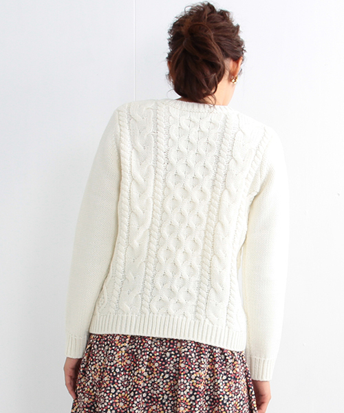 BEAMS LIGHTS Women's（ビームスライツ ウィメンズ）の「BEAMS LIGHTS / MIXケーブル柄編 プルオーバー（ニット/セーター・レディース・オフホワイト/ブラック/ライトグレー・FREE）」の8枚目の写真