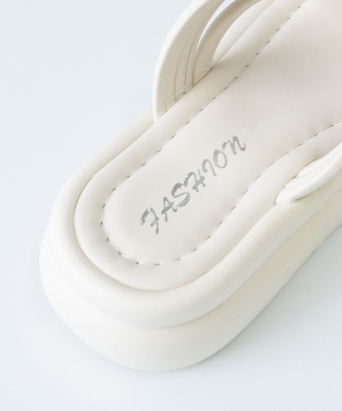 Miniministore(ミニミニストア)の「厚底サンダル ストラップサンダル 夏(サンダル・レディース・アイボリー/ブラック・25.0cm/24.5cm/24.0cm/23.5cm/23.0cm/22.5cm)」の5枚目の写真