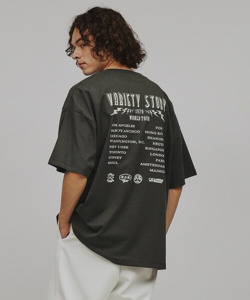 tk.TAKEO KIKUCHI（ティーケータケオキクチ）の「◆ロックバンドツアーTシャツ（Tシャツ/カットソー・メンズ・ホワイト/チャコールグレー/ライトパープル・04/03/02）」の2枚目の写真