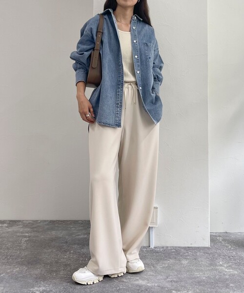 fredy emue（フレディエミュ）の「BASIC デニムシャツ（シャツ/ブラウス・レディース・ネイビー/オフホワイト/ブルー・38）」の20枚目の写真