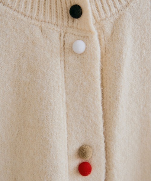 セール】ふんわり素材で可愛らしい。配色ボタン モヘア ニット