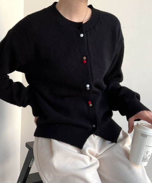 kirakiraShop(キラキラショップ)の「ふんわり素材で可愛らしい。配色ボタン モヘア ニット カーディガン(カーディガン/ボレロ・レディース・チャコール/ボルドー/ブラック/ライトベージュ/グレー・FREE)」の18枚目の写真
