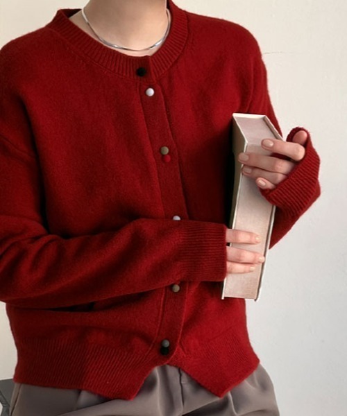 セール】ふんわり素材で可愛らしい。配色ボタン モヘア ニット