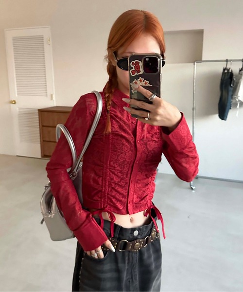 sedacle girl(セダクルガール)の「レースシャーリングシャツ(Tシャツ/カットソー・レディース・レッド/アイボリー/ブラック・SMALL/MEDIUM)」の3枚目の写真