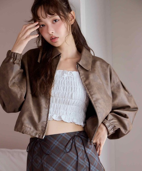 one after another NICE CLAUP（ワンアフターアナザーナイスクラップ）の「シャーリングビスチェ（キャミソール・レディース・オフホワイト/ブラック/ホワイト系その他/ブラウン・FREE）」の12枚目の写真