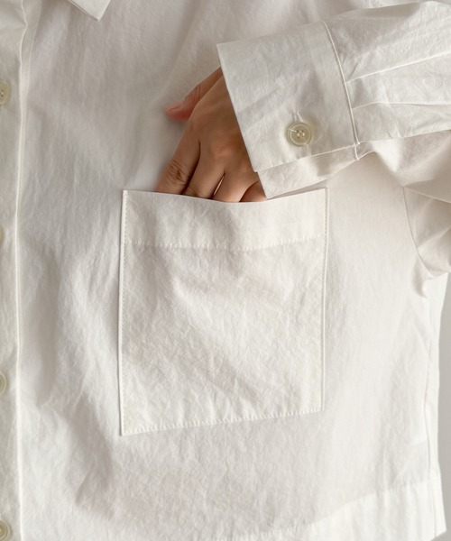 CANAL JEAN(キャナルジーン)の「El mar コットンポケットクロップドシャツ(シャツ/ブラウス・レディース・ブルー/ホワイト/ブラウン・ONE SIZE)」の19枚目の写真