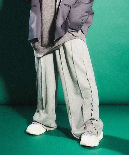 PUNYUS（プニュズ）の「カットオフスウェットパンツ（スウェットパンツ・レディース・杢グレー/ブラック・1/2/3/4）」の2枚目の写真