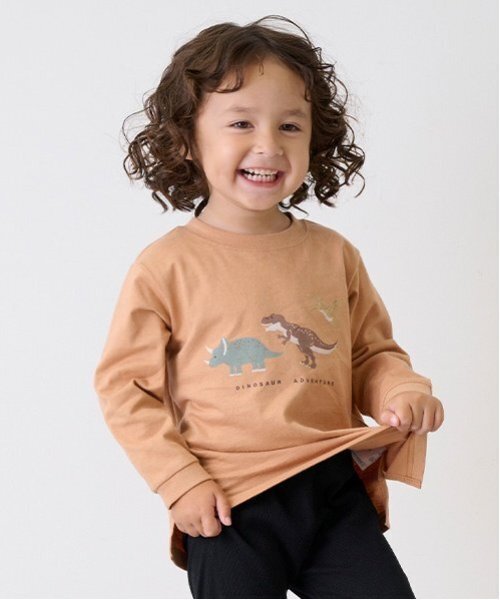 petit main（プティマイン）の「【プティプラ】BOYS長袖Tシャツ（Tシャツ/カットソー・キッズ・オフホワイト/ブルー/ライトグリーン/レッド/ネイビー/ブラック×ホワイト/エメラルド/マルチ/トップグレー/ライトベージュ・80ｃｍ/90cm/100cm/110cm/120cm/130cm）」の5枚目の写真