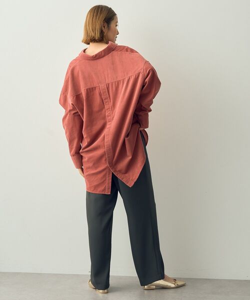 YECCA VECCA（イェッカヴェッカ）の「コーデュロイバック釦デザインシャツ（シャツ/ブラウス・レディース・ピンク/グレイッシュベージュ/チャコールグレー・FREE）」の14枚目の写真