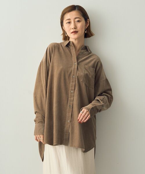 YECCA VECCA（イェッカヴェッカ）の「コーデュロイバック釦デザインシャツ（シャツ/ブラウス・レディース・ピンク/グレイッシュベージュ/チャコールグレー・FREE）」の9枚目の写真