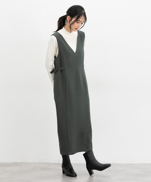 Honeys（ハニーズ）の「袖口金釦リブニット（ニット/セーター・レディース・レッド/グリーン/ブラック×ベージュ/アイボリー/ブラック/ホワイト×ブラック/杢グレー・S/M/L/LL）」の8枚目の写真