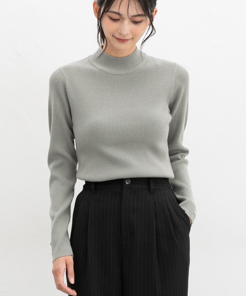 Honeys（ハニーズ）の「袖口金釦リブニット（ニット/セーター・レディース・レッド/グリーン/ブラック×ベージュ/アイボリー/ブラック/ホワイト×ブラック/杢グレー・S/M/L/LL）」の18枚目の写真