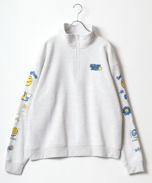 SMILEY FACE（スマイリーフェイス）の「SMILEY FACE/スマイリーフェイス 裏起毛 ワンポイント刺繍 袖ロゴプリント オーバーサイズ スウェット ハーフジップ レディース メンズ（スウェット・レディース・グレー系その他2/スミクロ/ブラック系その他3/ブラック系その他/アッシュグレー/ネイビー/ブラック系その他2/グレー系その他/ブラック・L/M/LL）」の19枚目の写真