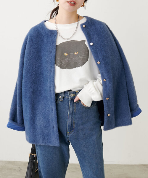 natural couture(ナチュラルクチュール)の「ジト目ねこちゃん裏毛プルオーバー(Tシャツ/カットソー・レディース・オフホワイト/チャコールグレー・FREE)」の7枚目の写真