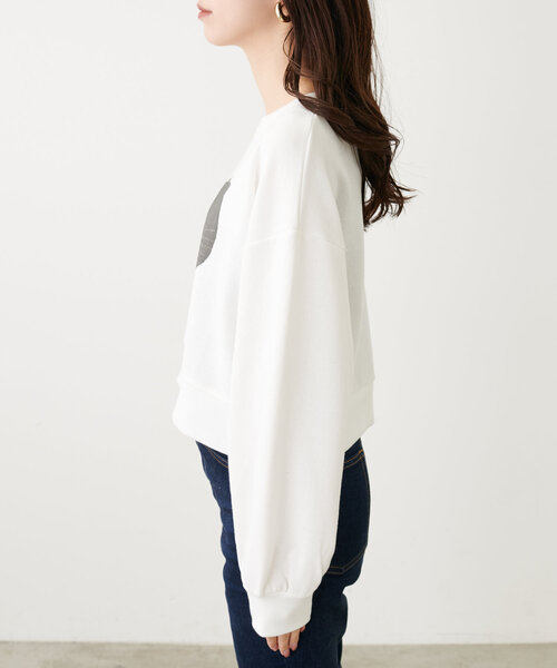 natural couture(ナチュラルクチュール)の「ジト目ねこちゃん裏毛プルオーバー(Tシャツ/カットソー・レディース・オフホワイト/チャコールグレー・FREE)」の17枚目の写真