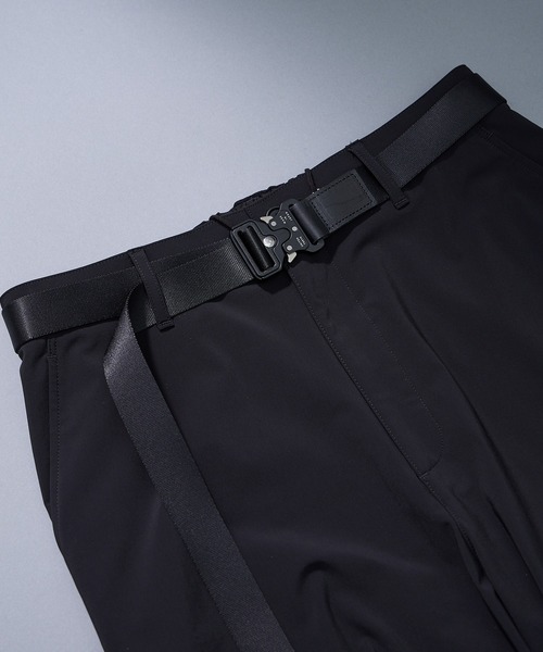 STUDIOUS（ステュディオス）の「【UNITED TOKYO/ユナイテッドトウキョウ】タクティカルバックルナイロンベルト/ウエスト調整可能（ベルト・メンズ・ブラック・FREE）」の2枚目の写真