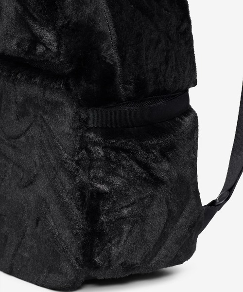 NIKE（ナイキ）の「【NIKE】ナイキ スポーツウェア フューチュラ フェイクファー ミニバックパック(6L)（バックパック/リュック・レディース・ライトグリーン/ブラック・FREE）」の14枚目の写真