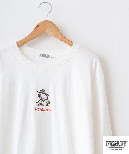 PEANUTS(ピーナッツ)の「PEANUTSワンポイント刺繍長袖Tシャツ(Tシャツ/カットソー・メンズ・ブラック/杢グレー/オフホワイト/マスタード/オレンジ系/グリーン・M/L/LL)」の1枚目の写真