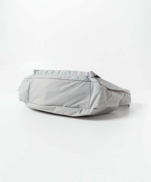 SENSE OF PLACE by URBAN RESEARCH（センスオブプレイスバイアーバンリサーチ）の「ナイロンボディバッグ（ショルダーバッグ・メンズ・ブラック/チャコールグレー/グレー・ONE）」の10枚目の写真