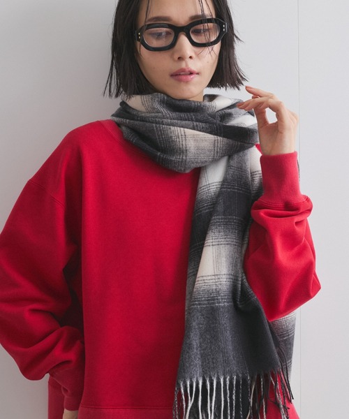 VICKY（ビッキー）の「オンブレーチェックフリンジストール（ストール/ショール・レディース・ブラック系その他/レッド系その他・FREE）」の7枚目の写真
