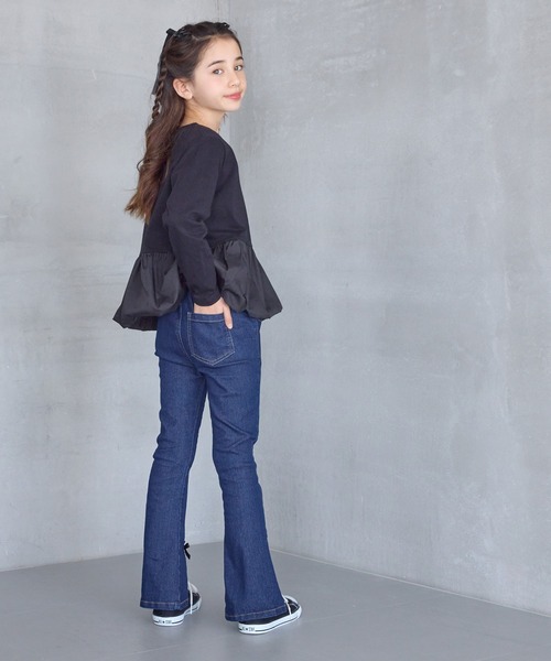 coca（coca）（コカ）の「キッズ　裾リボンフレアデニムパンツ（デニムパンツ・キッズ・ネイビー/ブラック・150/140/130/120）」の15枚目の写真