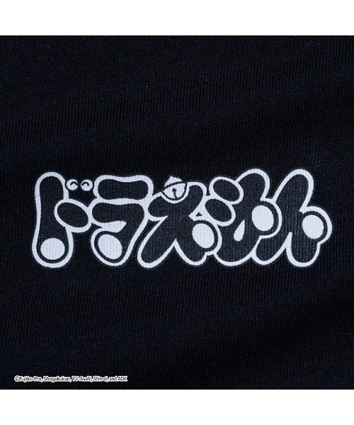 NEW ERA(ニューエラ)の「NEW ERA DORAEMON CAP OVERSIZED TEE(ニューエラ ドラえもん キャップ オーバーサイズドTシャツ)(Tシャツ/カットソー・メンズ・ブラック・MEDIUM/LARGE/X-LARGE)」の6枚目の写真