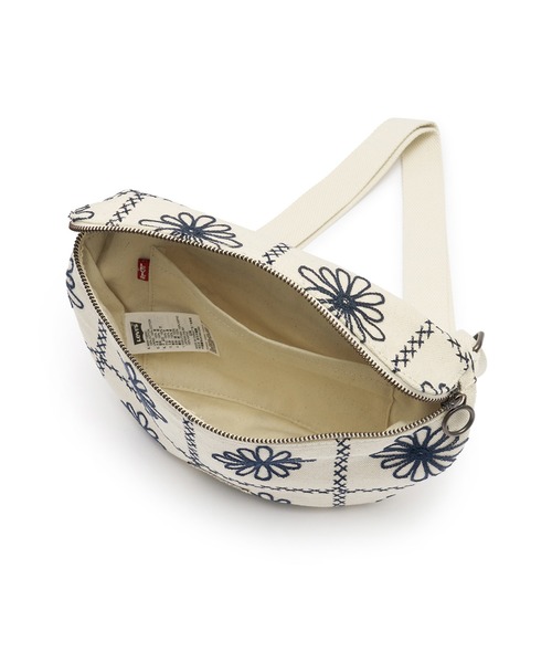 Levi's（リーバイス）の「Levi's/リーバイス DEVON クロスボディバッグ（ボディバッグ/ウエストポーチ・レディース・オフホワイト・OS）」の8枚目の写真