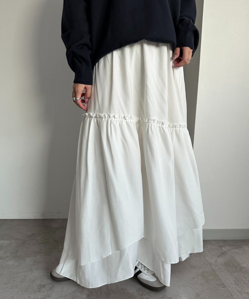 apres jour mignon（アプレジュールミニョン）の「イレヘムレイヤードスカート（スカート・レディース・ブラック/ネイビー/オフホワイト/ブラック系その他・SMALL/MEDIUM/X-LARGE）」の2枚目の写真