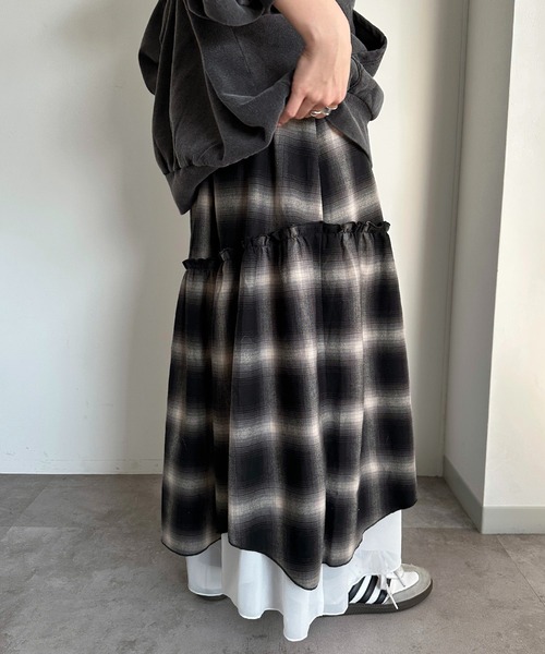 apres jour mignon（アプレジュールミニョン）の「イレヘムレイヤードスカート（スカート・レディース・ブラック/ネイビー/オフホワイト/ブラック系その他・SMALL/MEDIUM/X-LARGE）」の22枚目の写真