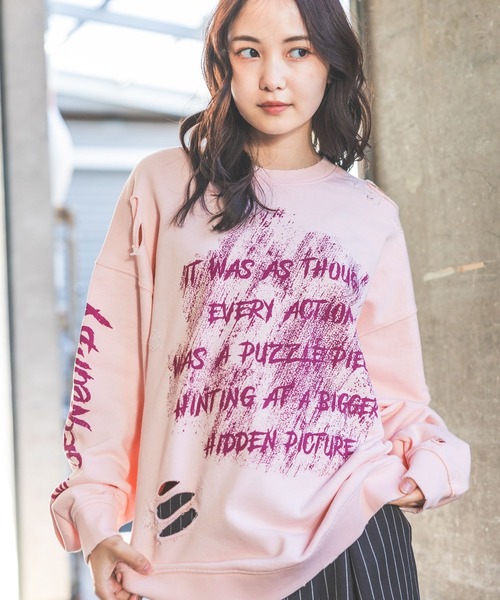 PBLIM(ページボーイリム)の「【UNISEX】カスレロゴダメージスウェット(スウェット・レディース・ピンク/ホワイト/チャコールグレー・MEDIUM/LARGE)」の3枚目の写真
