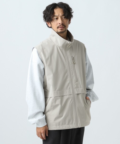BAYFLOW(ベイフロー)の「【防風・撥水】UMWスタンドカラーベスト(ベスト・メンズ・グレー/ブラック・LARGE/MEDIUM)」の1枚目の写真
