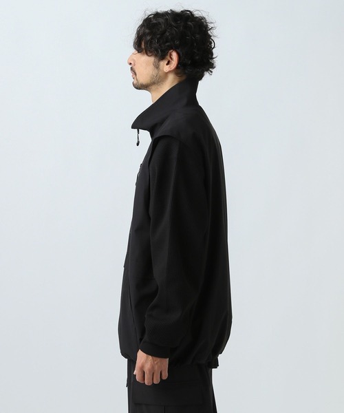 BAYFLOW(ベイフロー)の「【防風・撥水】UMWスタンドカラーベスト(ベスト・メンズ・グレー/ブラック・LARGE/MEDIUM)」の15枚目の写真