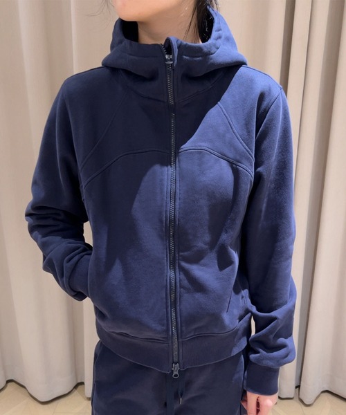 aimoha(アイモハ)の「フード付きジップアップパーカー(パーカー・レディース・ブラック/ネイビー/ワインレッド・MEDIUM/LARGE/X-LARGE)」の2枚目の写真