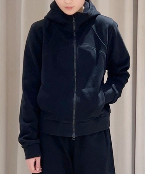 aimoha(アイモハ)の「フード付きジップアップパーカー(パーカー・レディース・ブラック/ネイビー/ワインレッド・MEDIUM/LARGE/X-LARGE)」の5枚目の写真