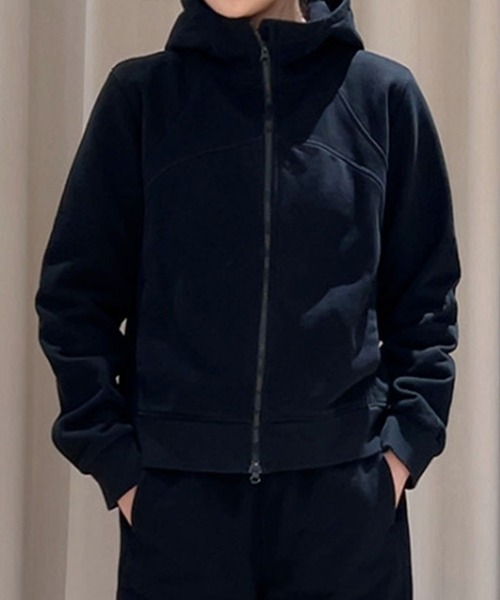 aimoha(アイモハ)の「フード付きジップアップパーカー(パーカー・レディース・ブラック/ネイビー/ワインレッド・MEDIUM/LARGE/X-LARGE)」の6枚目の写真