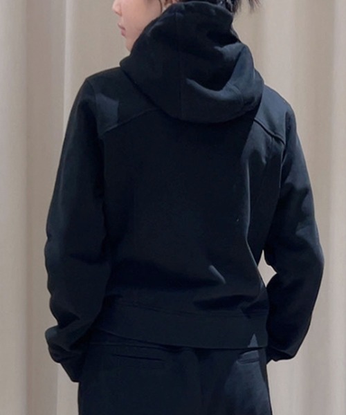 aimoha(アイモハ)の「フード付きジップアップパーカー(パーカー・レディース・ブラック/ネイビー/ワインレッド・MEDIUM/LARGE/X-LARGE)」の8枚目の写真