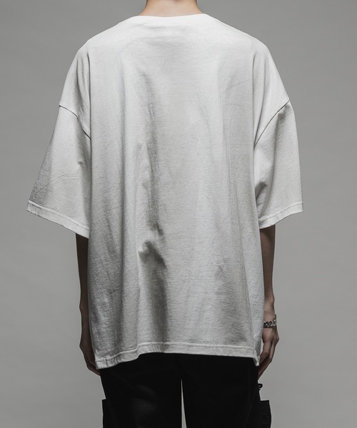 CASPER JOHN(キャスパージョン)の「Handcraft print T-shirts/ハンドクラフトプリントTシャツ(Tシャツ/カットソー・メンズ・ブラック/ホワイト/ブラウン/グレー/ブラック系その他・LARGE/MEDIUM/SMALL/X-SMALL)」の9枚目の写真