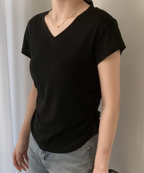 LOWO(ロワ)の「サイドギャザーVネック半袖Tシャツ カットソー(Tシャツ/カットソー・レディース・ベージュ/グレー/ホワイト/ブラック/イエロー/ピンク/モカ・FREE)」の3枚目の写真